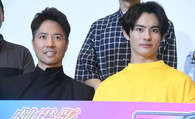 五十嵐家が集結！『劇場版　仮面ライダーリバイス　バトルファミリア』公開記念舞台あいさつ（11枚目）