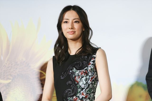 小栗旬「まーきのっ」ポーズで場をなごませる！映画『君の膵臓をたべたい』初日舞台あいさつ（20枚目）