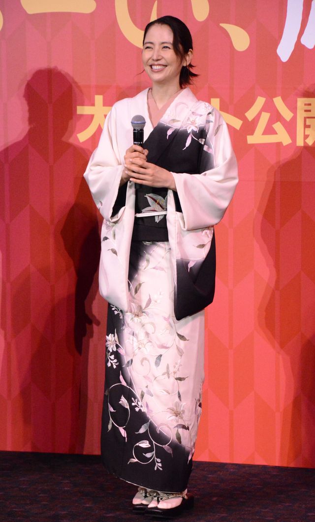 長澤まさみ、着物姿で魅了！高橋海人＆永瀬正敏ら登壇『おーい、応為』初日舞台あいさつ（3枚目）