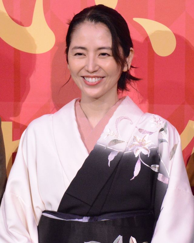 長澤まさみ、着物姿で魅了！高橋海人＆永瀬正敏ら登壇『おーい、応為』初日舞台あいさつ（5枚目）