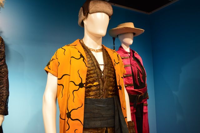 実写版「ONE PIECE」バギー、ミホークらの実物衣装が展示！「SHIBUYA GRAND LINE STORE」内覧会（6枚目）