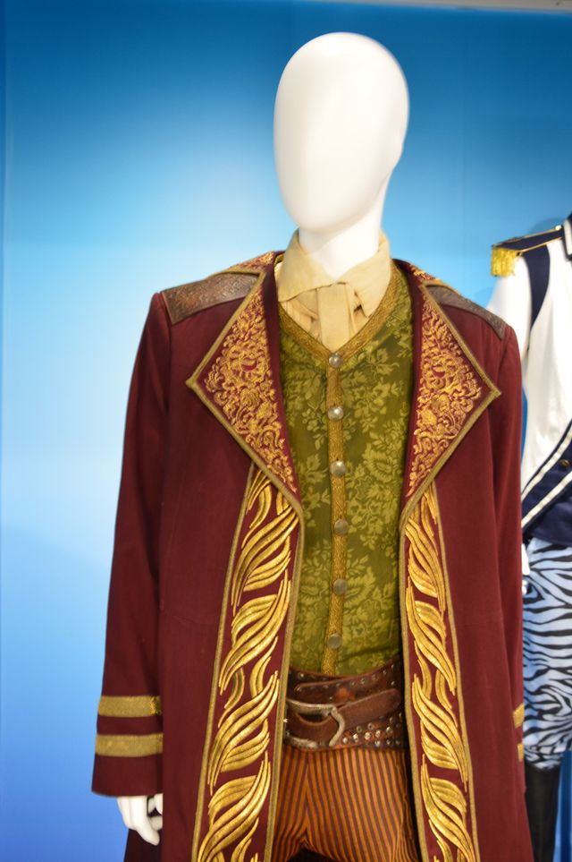 実写版「ONE PIECE」バギー、ミホークらの実物衣装が展示！「SHIBUYA GRAND LINE STORE」内覧会（9枚目）