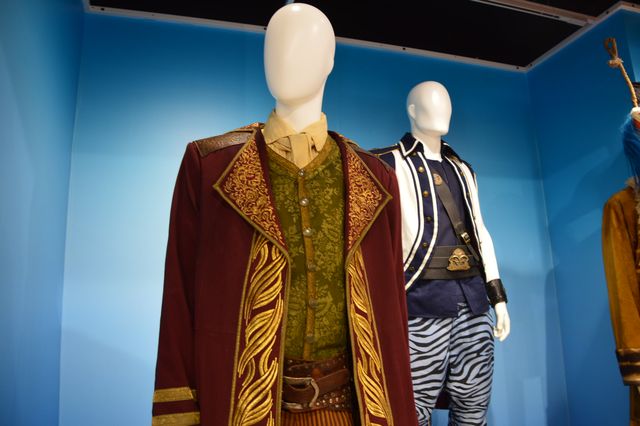 実写版「ONE PIECE」バギー、ミホークらの実物衣装が展示！「SHIBUYA GRAND LINE STORE」内覧会（10枚目）