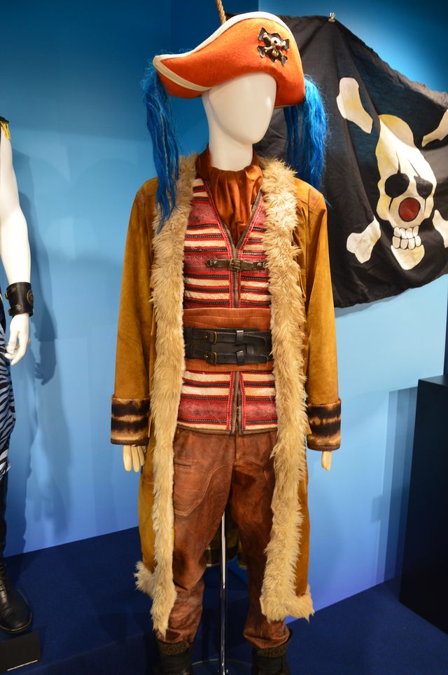 実写版「ONE PIECE」バギー、ミホークらの実物衣装が展示！「SHIBUYA GRAND LINE STORE」内覧会（11枚目）