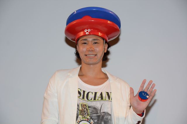 前田けゑがカスタネットを使った芸を披露！写真ギャラリー（5枚目）