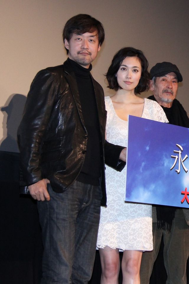 岡田准一と“口撃”し合った井上真央！『永遠の0』大ヒット舞台あいさつ写真ギャラリー（6枚目）