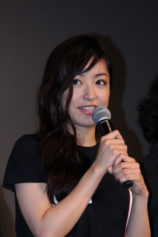 岡田准一と“口撃”し合った井上真央！『永遠の0』大ヒット舞台あいさつ写真ギャラリー（7枚目）