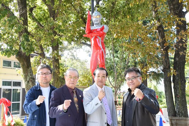 ダン・森次晃嗣&星司・高峰圭二も駆けつける!ウルトラセブンモニュメント除幕式:フォトギャラリー