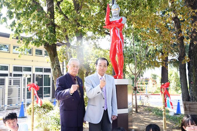 ダン・森次晃嗣＆星司・高峰圭二も駆けつける！ウルトラセブンモニュメント除幕式（2枚目）