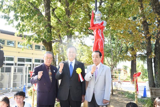 ダン・森次晃嗣＆星司・高峰圭二も駆けつける！ウルトラセブンモニュメント除幕式（3枚目）