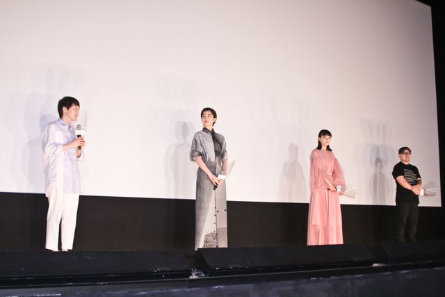 佐久間由衣＆奈緒ら登壇！『君は永遠にそいつらより若い』初日舞台あいさつ（4枚目）