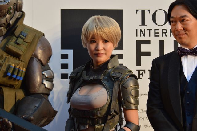 岸明日香「アップルシード」デュナンのコスプレ！ミギー＆巨人くん＆ベイマックスも異色競演！東京国際映画祭レッドカーペット写真ギャラリー＜その4＞（6枚目）