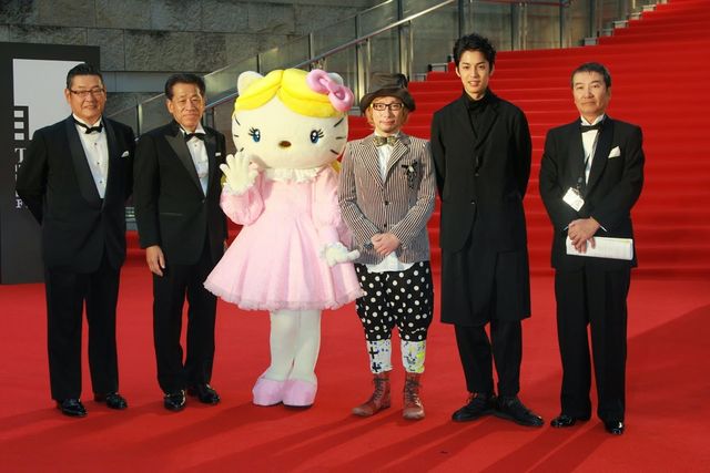 岸明日香「アップルシード」デュナンのコスプレ！ミギー＆巨人くん＆ベイマックスも異色競演！東京国際映画祭レッドカーペット写真ギャラリー＜その4＞（32枚目）