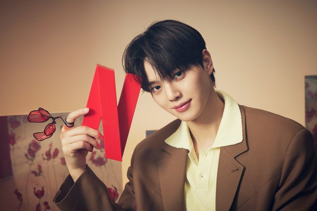 岩田剛典＆ソン・ガンの“王子様”カット（2枚目）