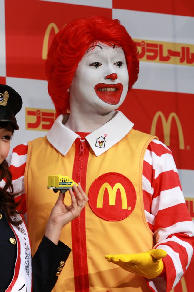 ミキティの車掌姿全身ショット＆各地の美人大使フォトギャラリー（19枚目）