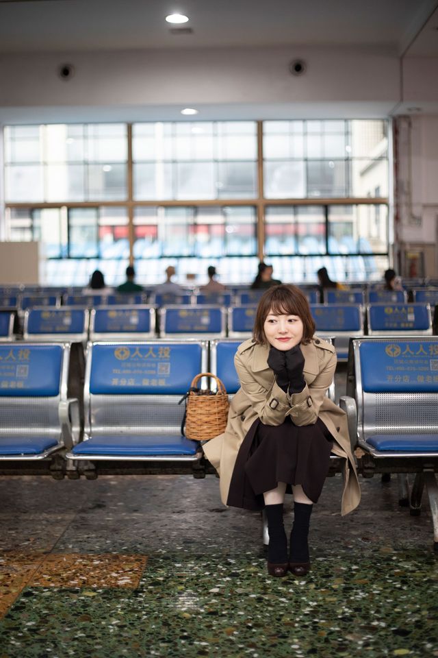 【5枚】かわいくてスタイルもいい！人気声優・花澤香菜の写真集（5枚目）