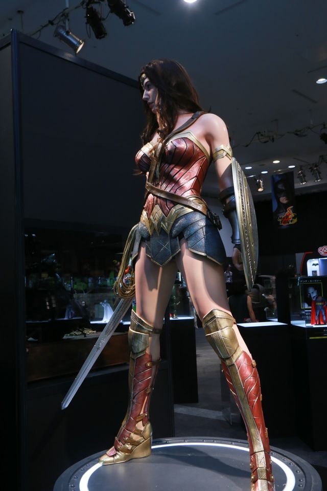 「バットマン」コスチュームがズラリ！「バットマン100%ホットトイズ」フォトギャラリー（4枚目）