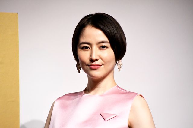 長澤まさみ、ピンクのドレス姿が美しい！第45回日本アカデミー賞記者発表（2枚目）