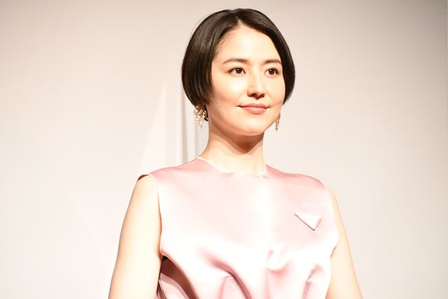 長澤まさみ、ピンクのドレス姿が美しい！第45回日本アカデミー賞記者発表（4枚目）