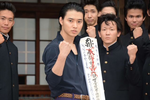 山崎賢人リーゼントで護国寺に！『ジョジョ』大ヒット祈願イベント（7枚目）