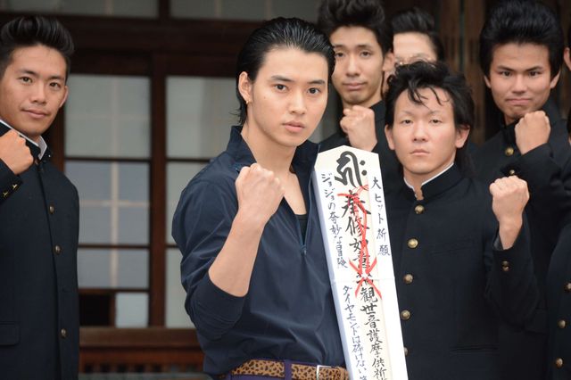 山崎賢人リーゼントで護国寺に！『ジョジョ』大ヒット祈願イベント（8枚目）