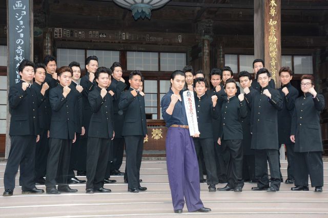 山崎賢人リーゼントで護国寺に！『ジョジョ』大ヒット祈願イベント（10枚目）