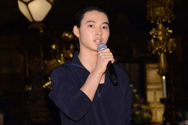 山崎賢人リーゼントで護国寺に！『ジョジョ』大ヒット祈願イベント（12枚目）