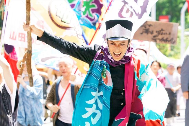 『翔んで埼玉』衝撃ビジュアルを一挙に！（8枚目）