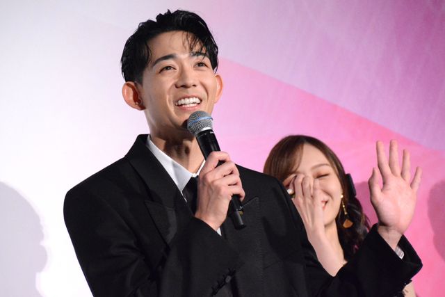 吉岡里帆、美しいシースルードレスで水上恒司、竜星涼らと登壇！『九龍ジェネリックロマンス』ジャパンプレミア（6枚目）