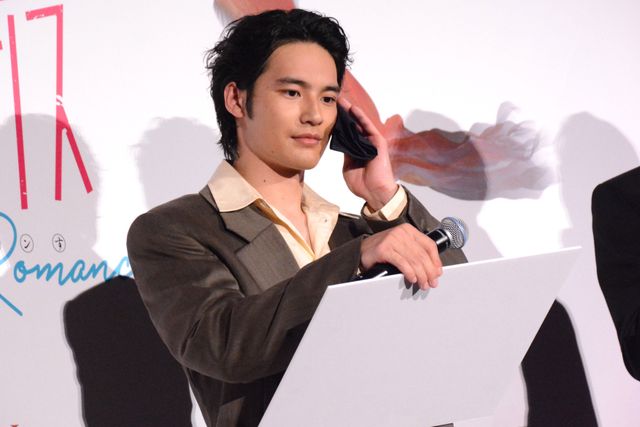 吉岡里帆、美しいシースルードレスで水上恒司、竜星涼らと登壇！『九龍ジェネリックロマンス』ジャパンプレミア（27枚目）