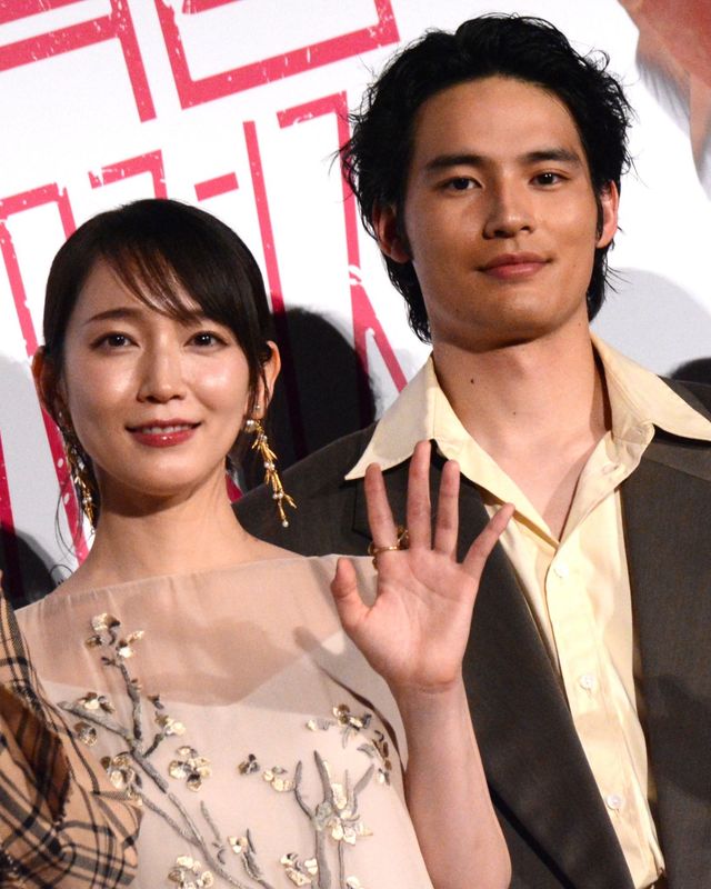 吉岡里帆、美しいシースルードレスで水上恒司、竜星涼らと登壇！『九龍ジェネリックロマンス』ジャパンプレミア（31枚目）