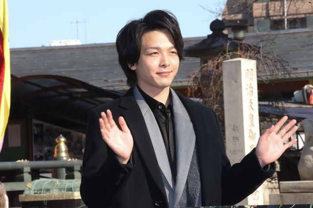 北川景子＆中村倫也が神田明神で祈願！『ファーストラヴ』公開直前イベント（11枚目）