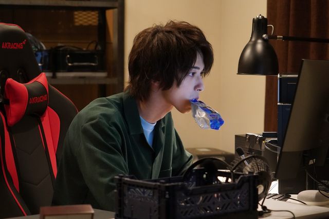 田中圭＆横浜流星が急接近！「あなたの番です-反撃編-」場面カットほか（3枚目）