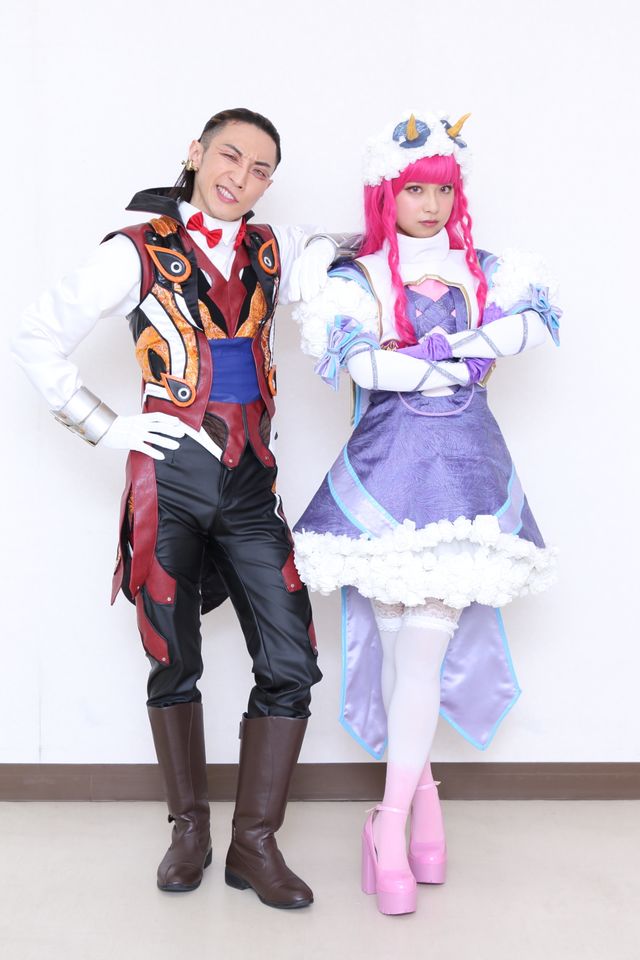 「ゴジュウジャー」ブライダン幹部の仲良しショット！三本木大輔＆まるぴ撮り下ろしカット（2枚目）