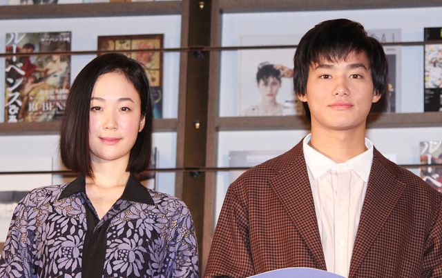 野村周平、ほほ笑みながら手を振る　映画『ビブリア古書堂の事件手帖』公開直前イベント（2枚目）