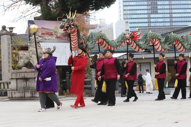 『ヒックとドラゴン』松重豊＆メイプル超合金がヒット祈願！（3枚目）