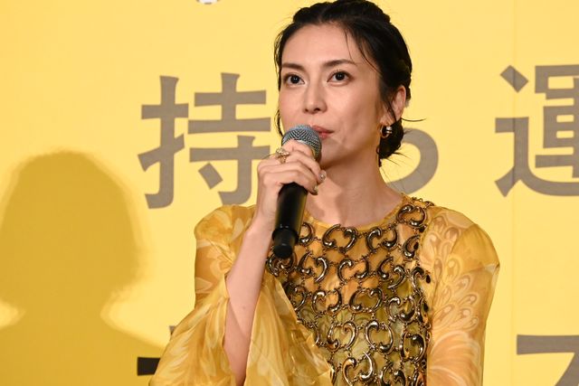 まるで女神！柴咲コウ、シースルーの装いでオダギリジョー、満島ひかりらと登壇　『兄を持ち運べるサイズに』プレミア上映会（4枚目）