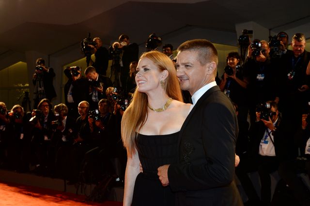 超仲良し！エイミー・アダムス＆ジェレミー・レナーに歓喜！：フォトギャラリー