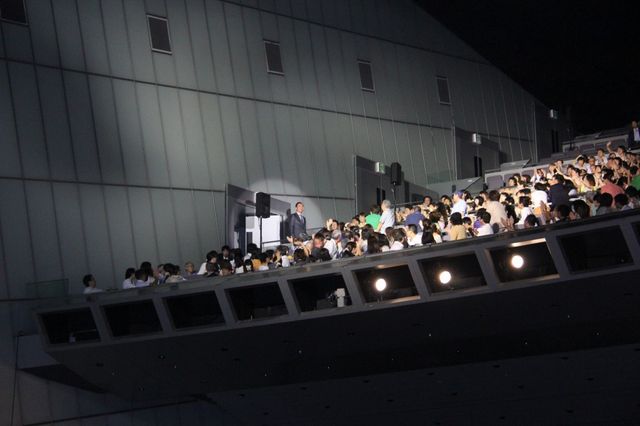 渡辺謙、客席から登場！映画『許されざる者』プレミア写真ギャラリー：フォトギャラリー