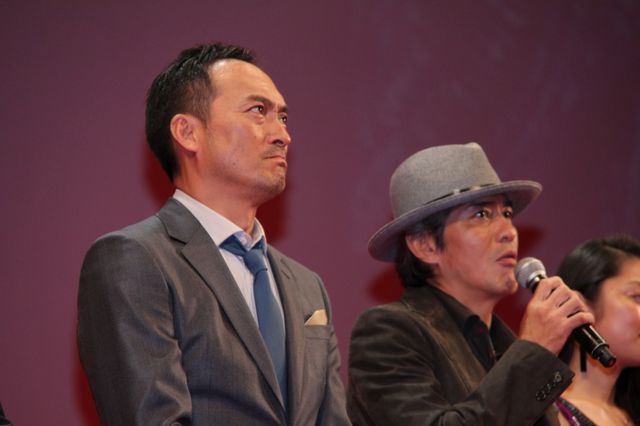 渡辺謙、客席から登場！映画『許されざる者』プレミア写真ギャラリー（8枚目）