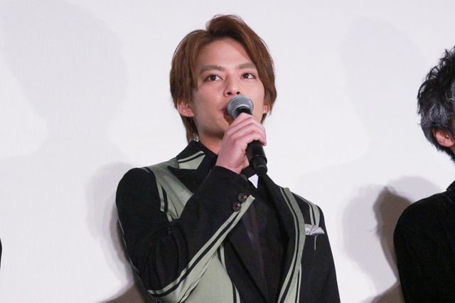 キレッキレのダンスを披露！福士蒼汰ら出演『曇天に笑う』初日舞台挨拶（2枚目）