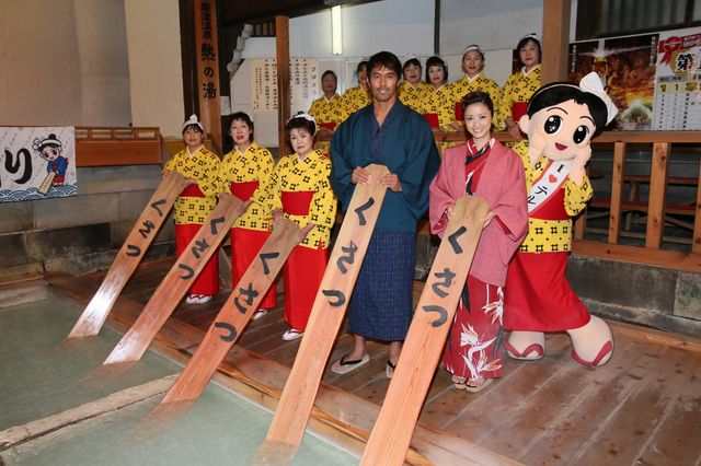 阿部寛と上戸彩の浴衣姿にため息！映画『テルマエ・ロマエII』草津プレミア（4枚目）