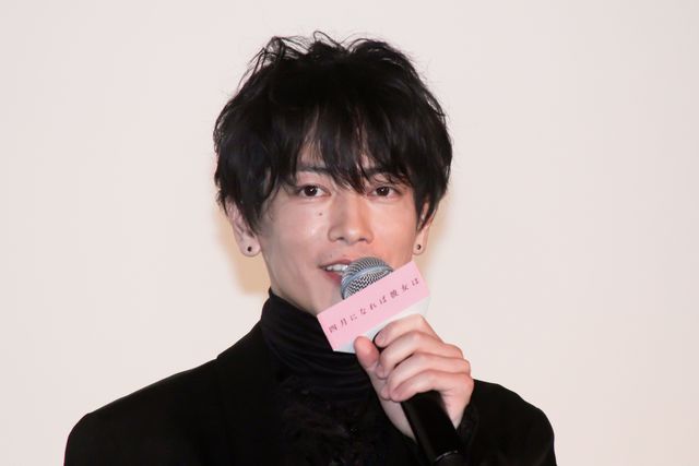 佐藤健×長澤まさみ×森七菜、黒コーデで登壇！『四月になれば彼女は』初日舞台挨拶（6枚目）