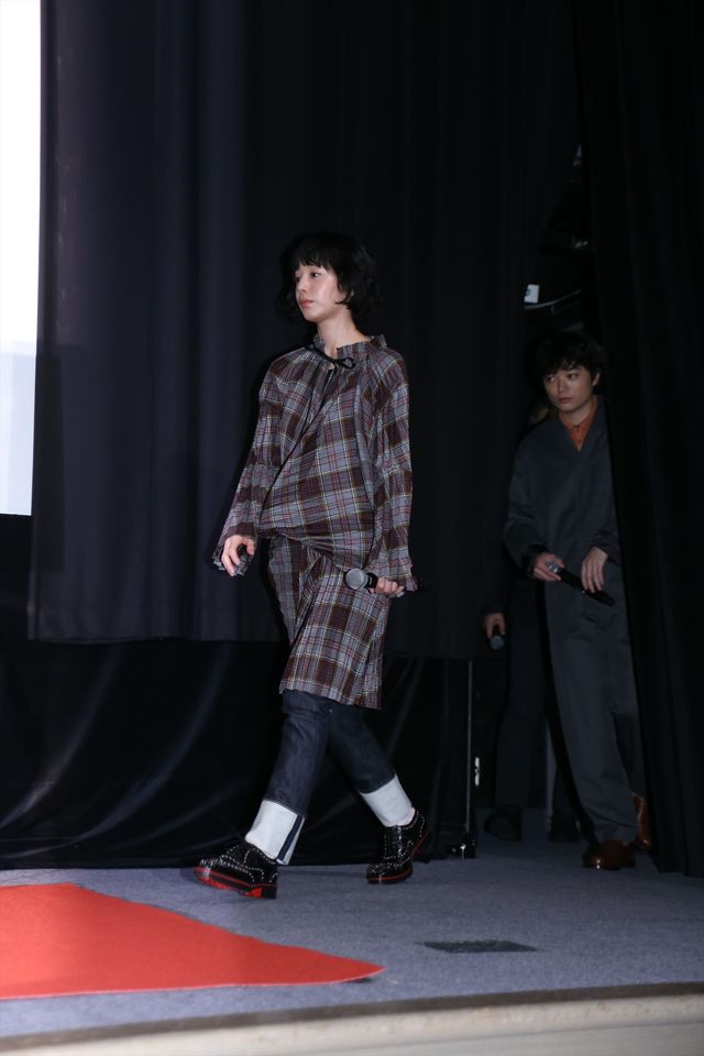 夏帆＆染谷将太、大好きな監督と白熱のトーク！（3枚目）