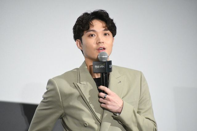 岡田准一＆綾野剛、13年前を振り返る『最後まで行く』完成披露（8枚目）