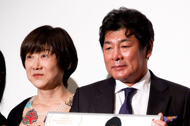 赤井夫妻が上西雄大監督に感謝！『ねばぎば　新世界』初日舞台あいさつ（6枚目）