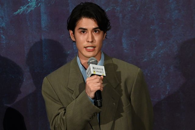 綾瀬はるか＆千鳥・大悟、揃ってカンヌ映画祭へ！映画『箱の中の羊』完成披露試写会（13枚目）