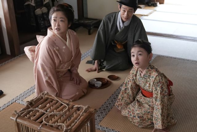 トキ（福地美晴）とフミ（池脇千鶴）は…「ばけばけ」第3回場面写真：フォトギャラリー