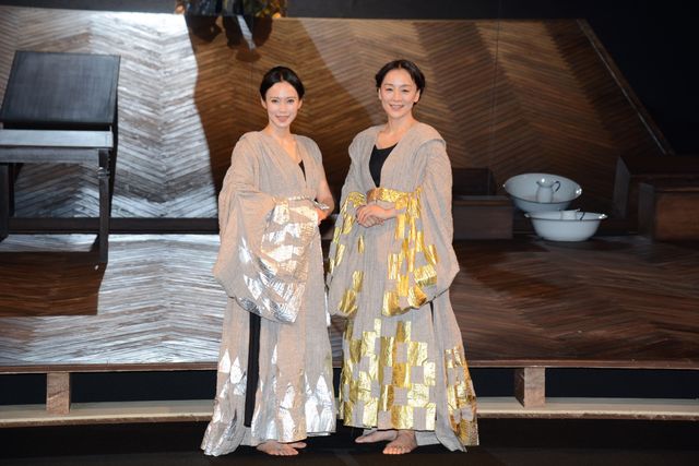 中谷美紀・神野三鈴の妖艶なキスシーンも！舞台「メアリー・ステュアート」開幕直前会見＆公開フォトコール（18枚目）