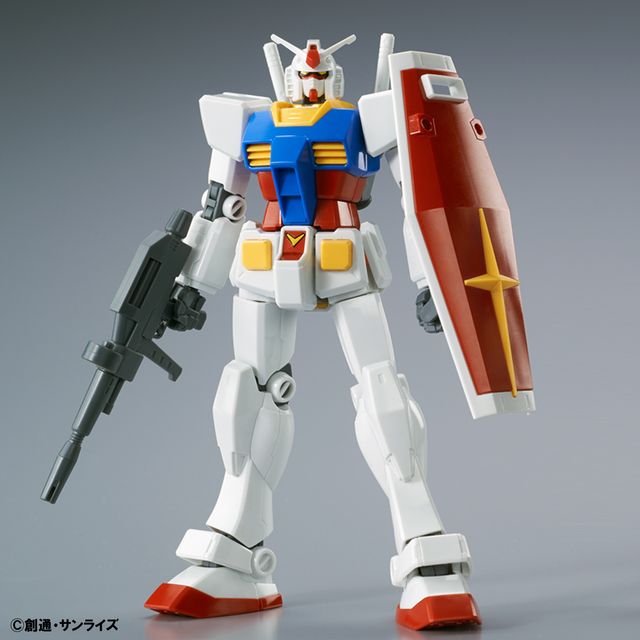 スプーンのビールライフルが付属！「ガンプラ」誕生35周年ケーキフォトギャラリー（8枚目）